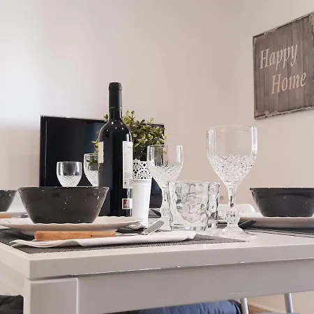 דירה Royal Apartament-200m From Beach- Wifi